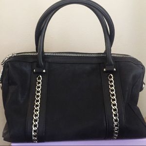 Chelsea28 Black Handbag with Shoulder Strap